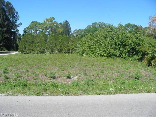 North Fort Myers, FL 33917,7598 Breeze DR