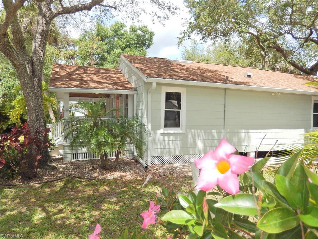 Fort Myers, FL 33905,215 Granada BLVD