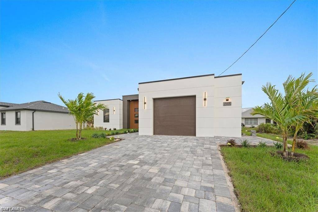 Lehigh Acres, FL 33974,729 Colyer ST E