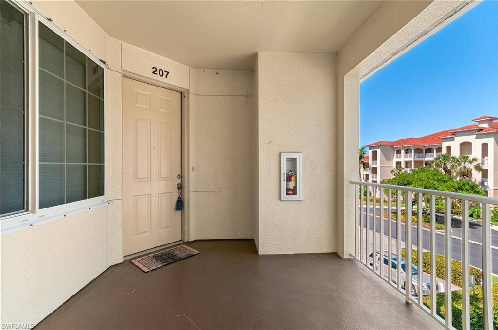 Naples, FL 34112,4834 Hampshire CT #207