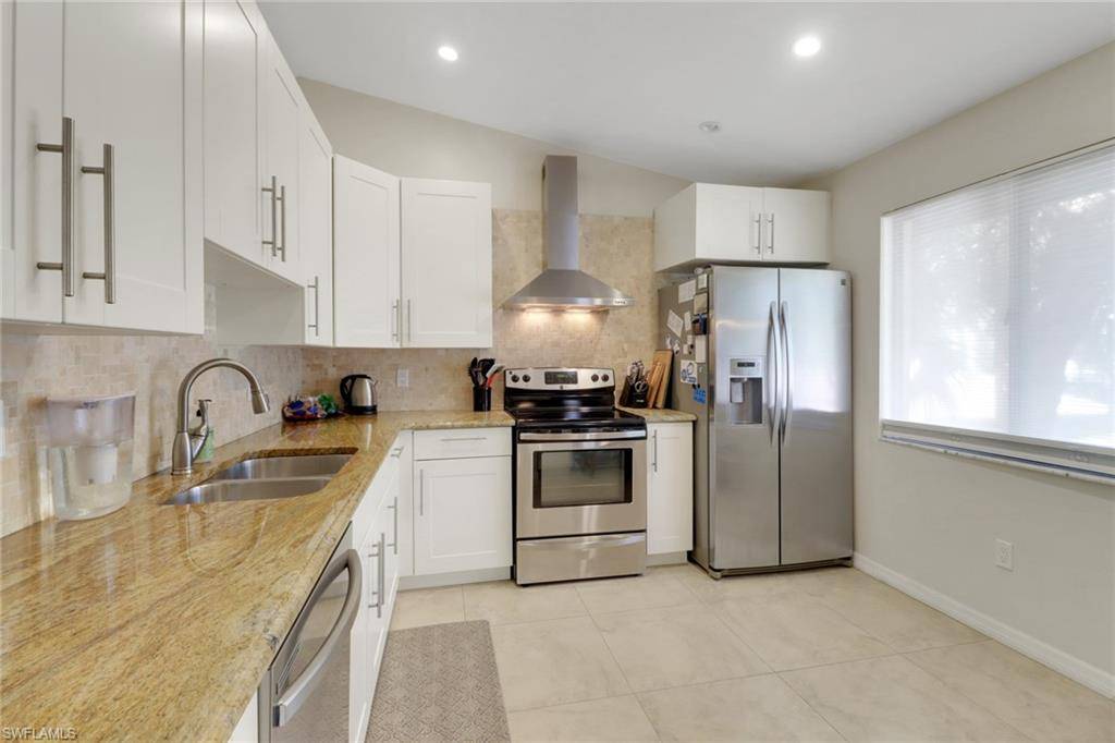 Naples, FL 34105,3207 Horse Carriage WAY #406