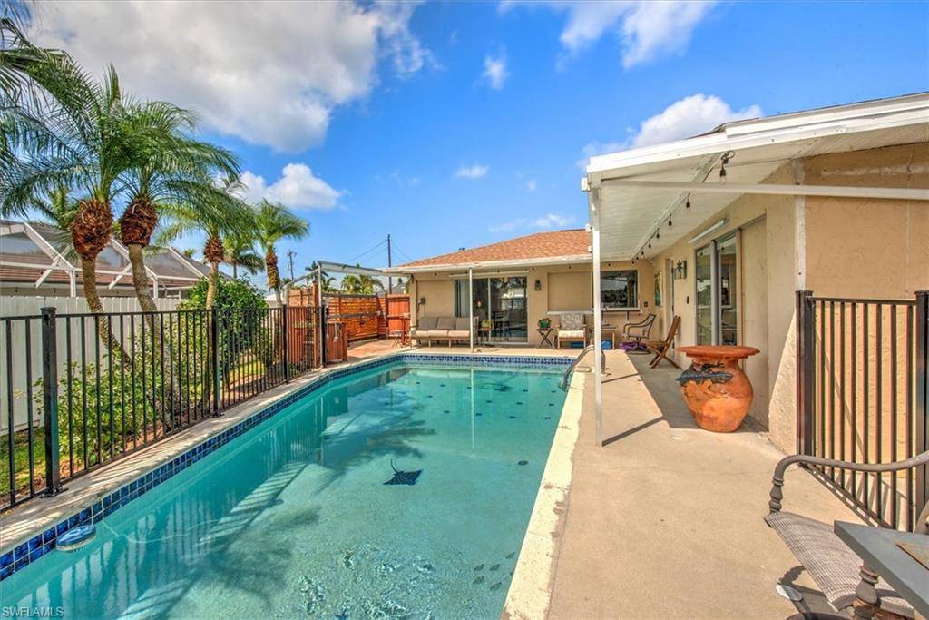 North Fort Myers, FL 33917,2256 Club House RD
