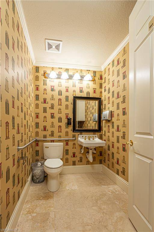 Naples, FL 34109,Address not disclosed