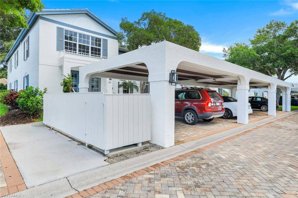 Naples, FL 34108,859 Tanbark DR #101