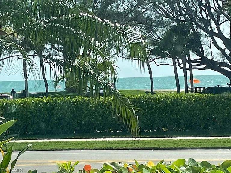 Naples, FL 34102,2100 Gulf Shore BLVD N #100