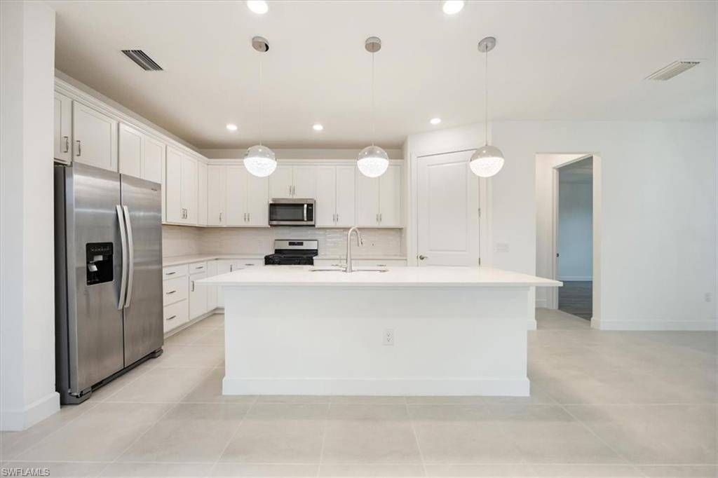 Naples, FL 34120,10335 Ventana LN