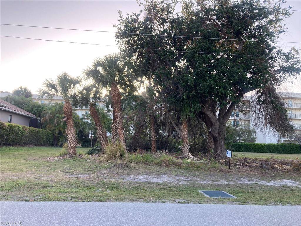 Marco Island, FL 34145,748 Seagrape DR