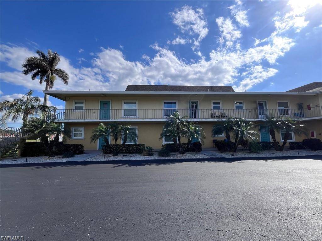 Naples, FL 34112,401 Charlemagne BLVD #C202