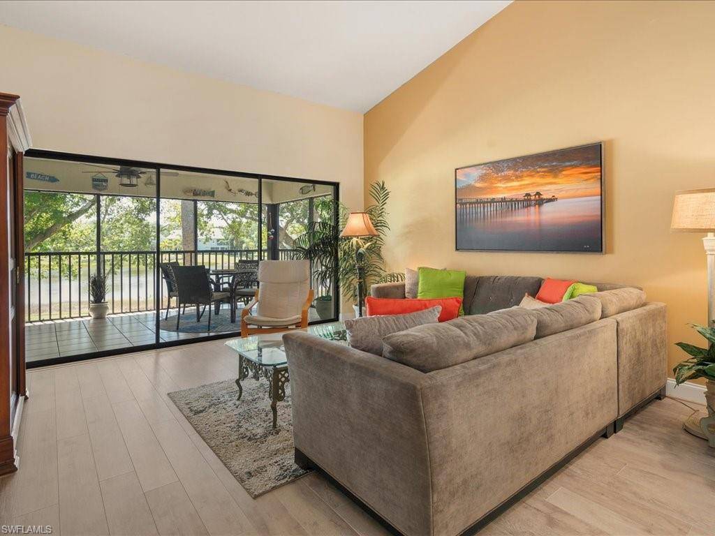 Naples, FL 34112,1806 Kings Lake BLVD #4