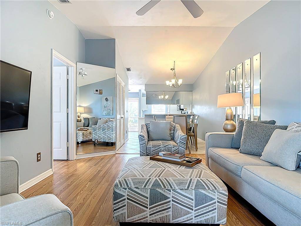 Naples, FL 34114,1025 Mainsail DR #215