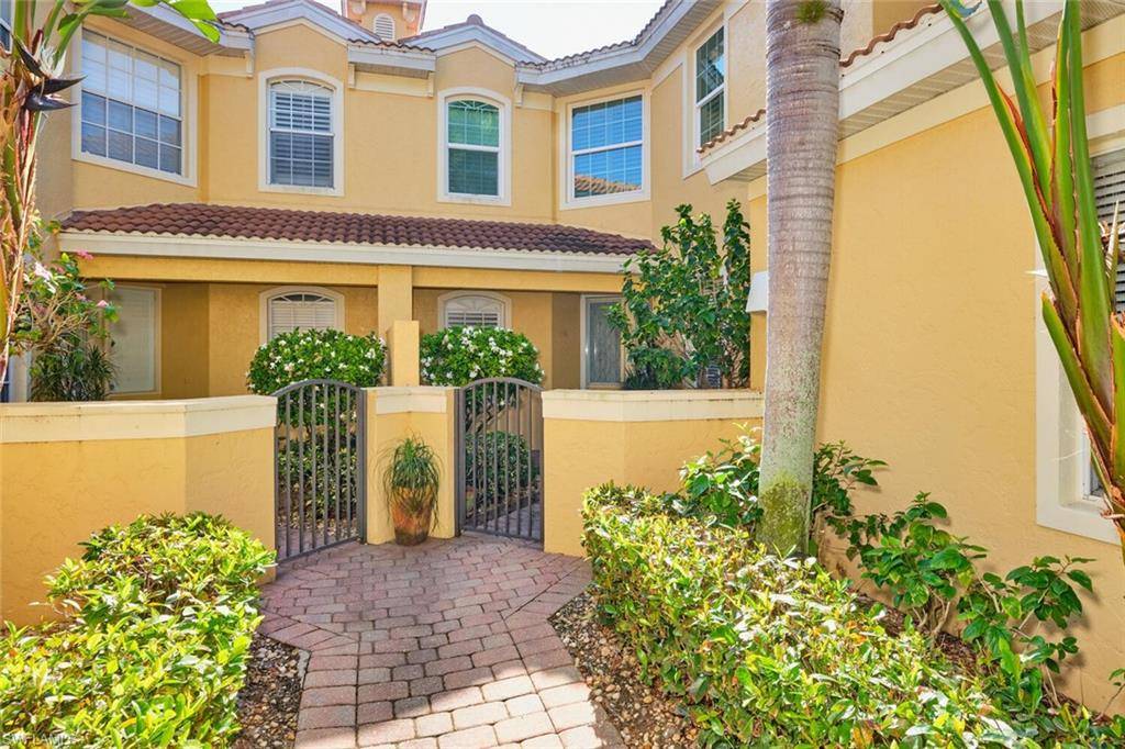 Estero, FL 33928,20211 Burnside PL #203