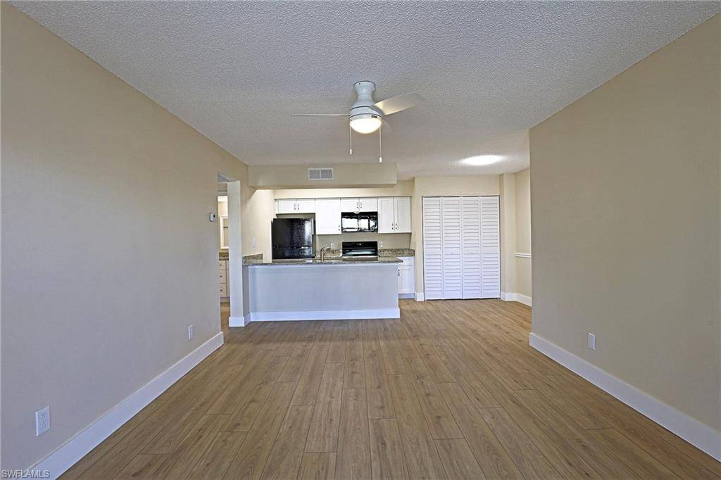 Fort Myers, FL 33919,5311 Summerlin RD #1110