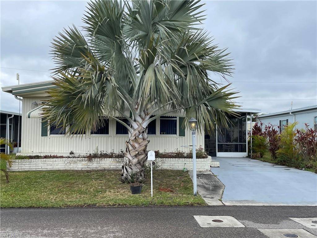 North Fort Myers, FL 33917,14732 Constitution WAY