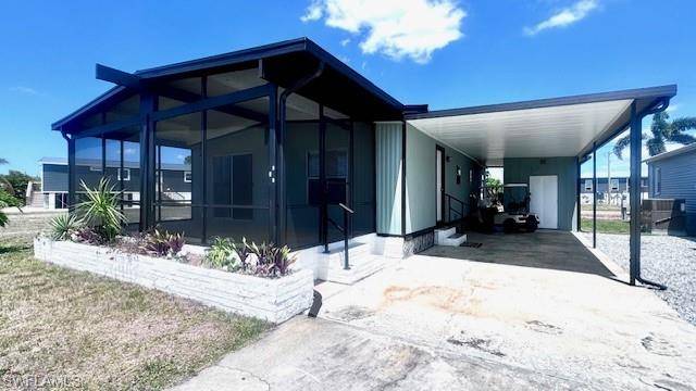 North Fort Myers, FL 33917,5655 Captain John Smith LOOP