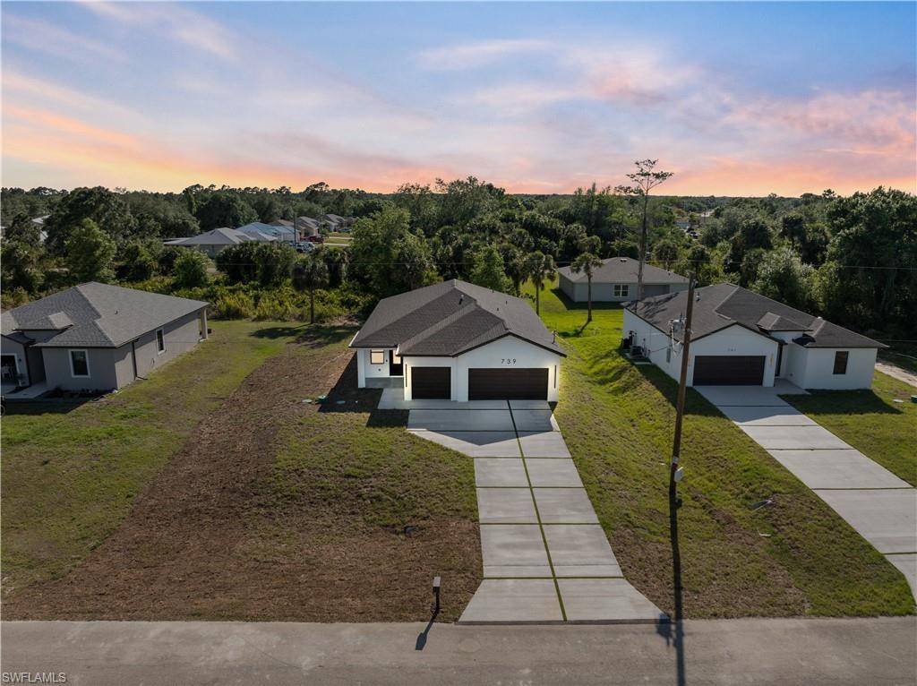 Lehigh Acres, FL 33972,739 Woodcrest DR