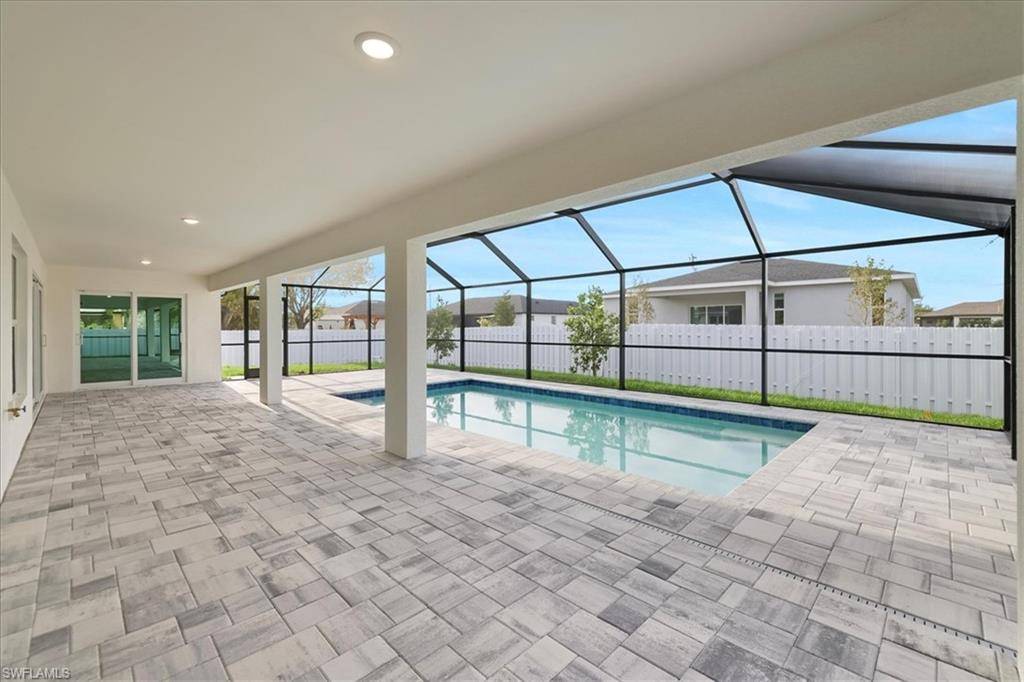 Cape Coral, FL 33993,423 NE 20th ST