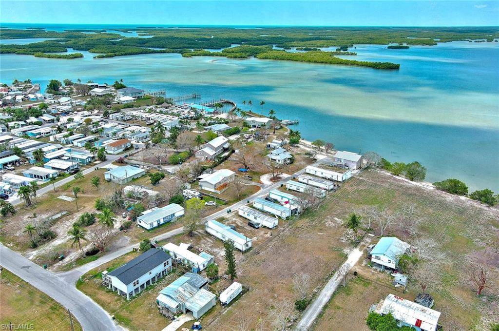Chokoloskee, FL 34138,1165 Rewis DR