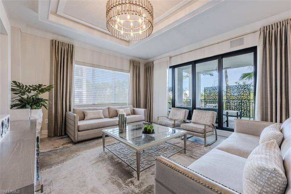 Naples, FL 34102,1135 3RD AVE S #209