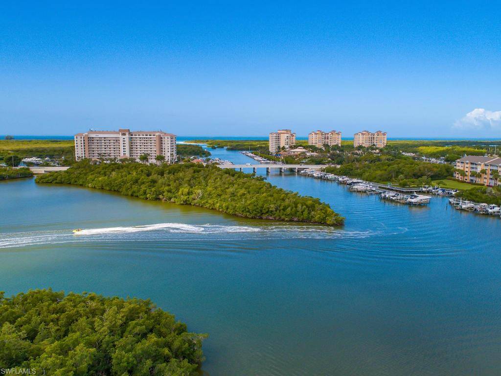 Naples, FL 34110,420 Cove Tower DR #804