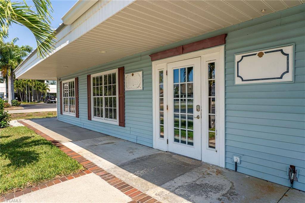 Fort Myers, FL 33919,40 & 44 Barkley CIR