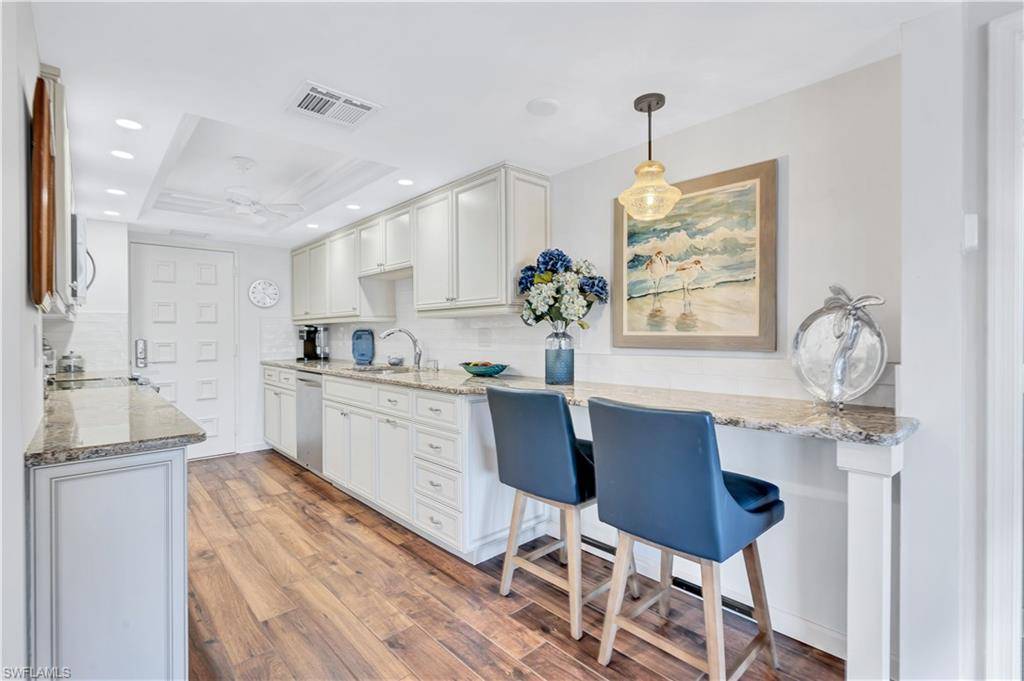 Naples, FL 34103,2400 Gulf Shore BLVD N #203