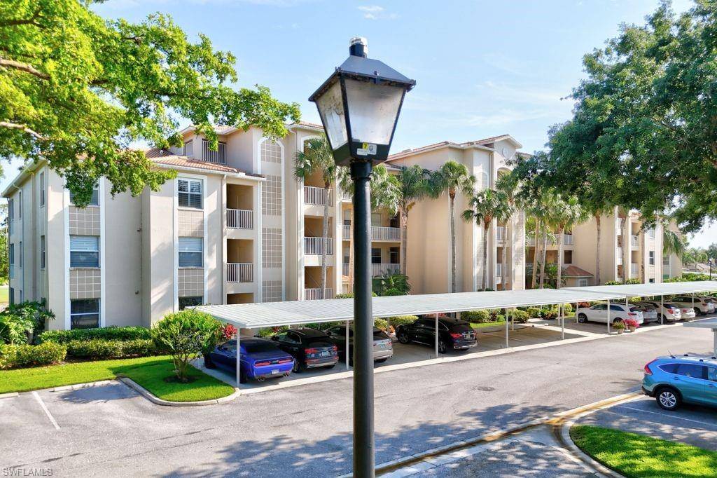 Naples, FL 34112,8680 Cedar Hammock CIR #121