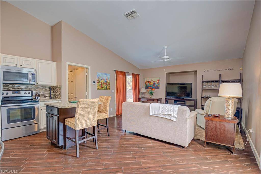Naples, FL 34120,442 Golden Gate BLVD W
