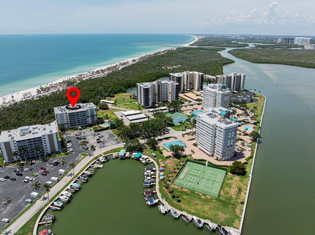 Naples, FL 34108,5 Bluebill AVE #303