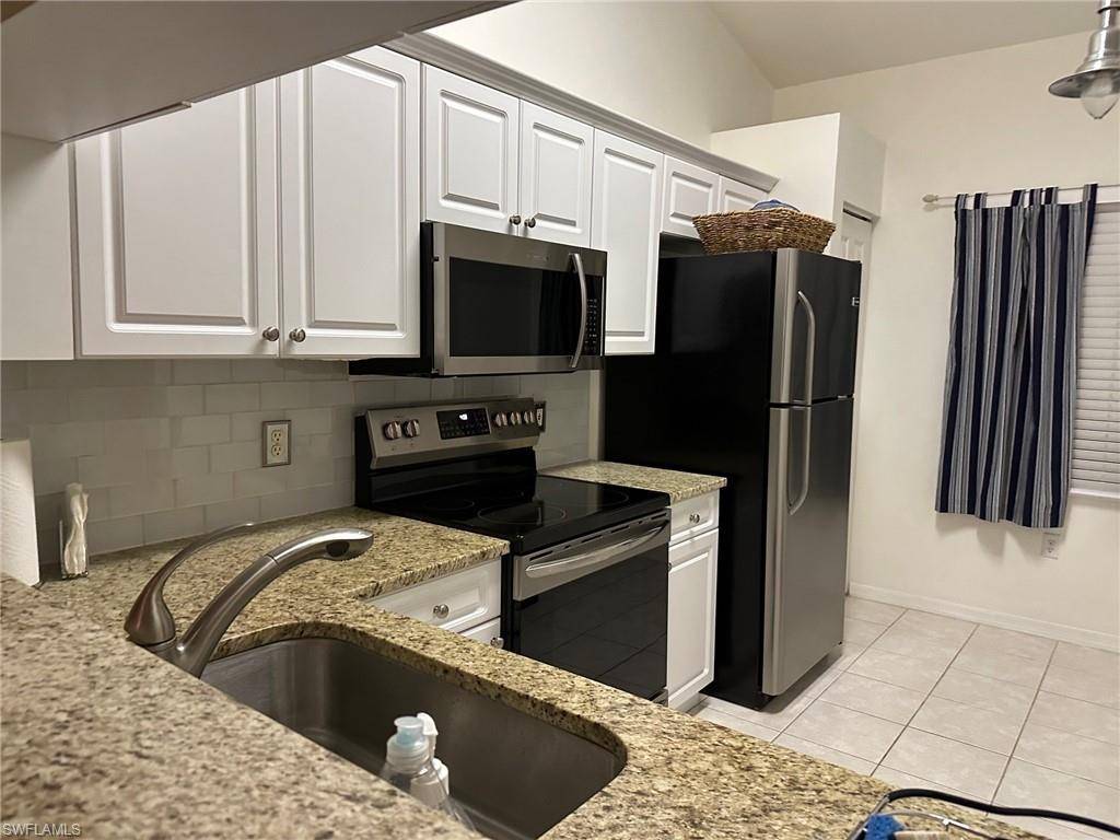 Naples, FL 34119,6605 Huntington Lakes CIR #203