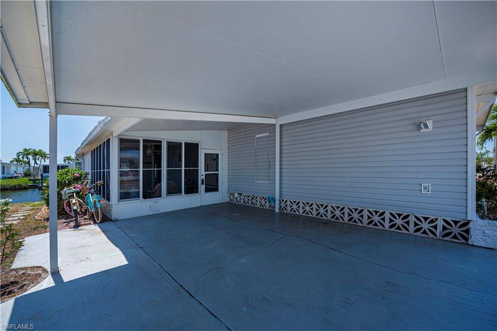 North Fort Myers, FL 33917,5545 Sir Walter WAY