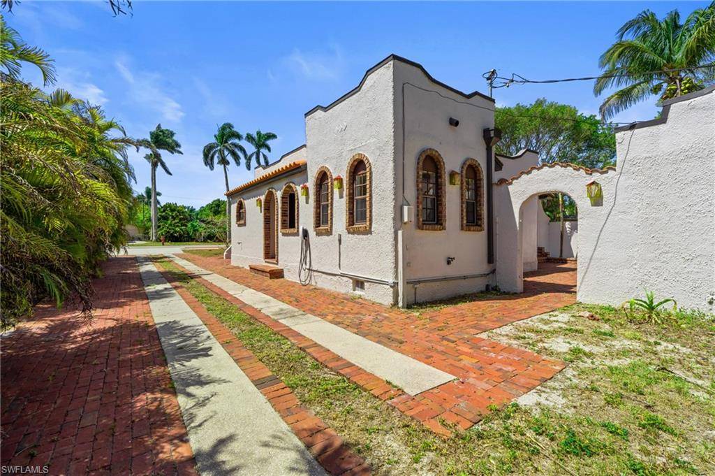 Fort Myers, FL 33901,1725 Coronado RD