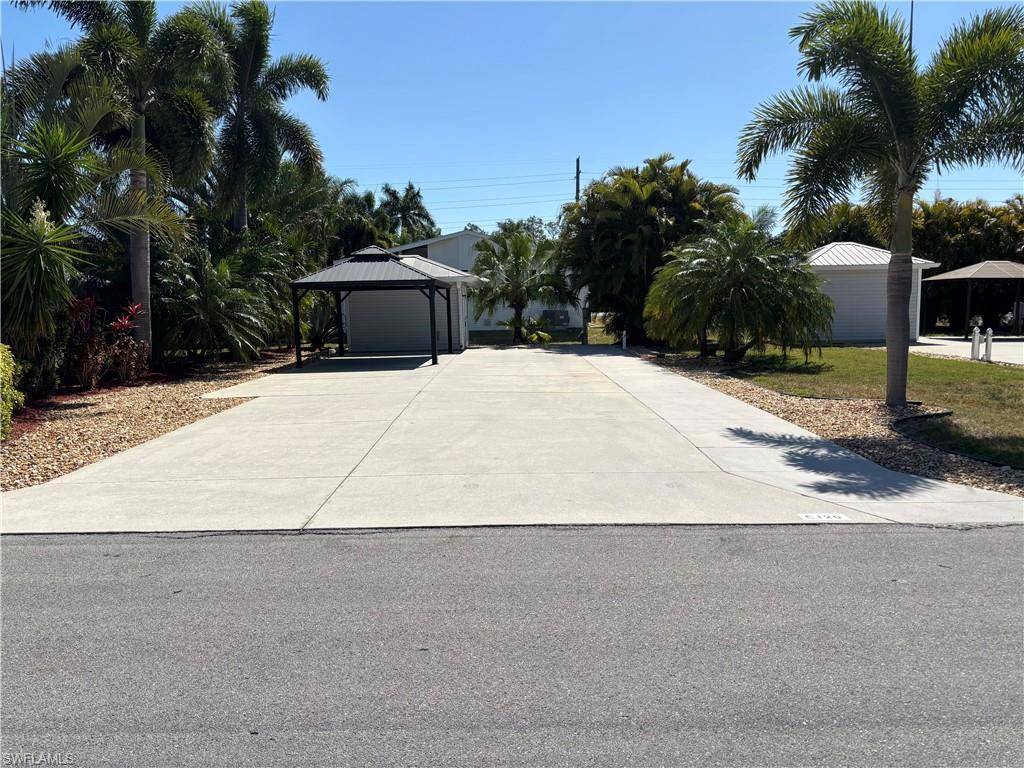 Fort Myers, FL 33905,10436 Nightwood DR
