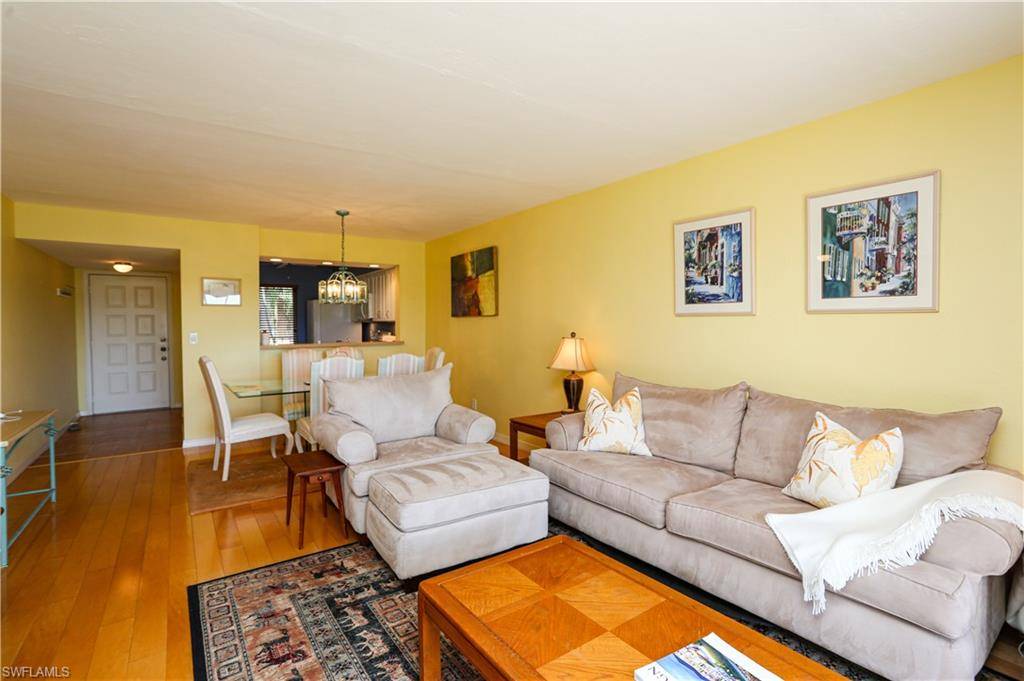 Naples, FL 34104,1075 Foxfire LN #207