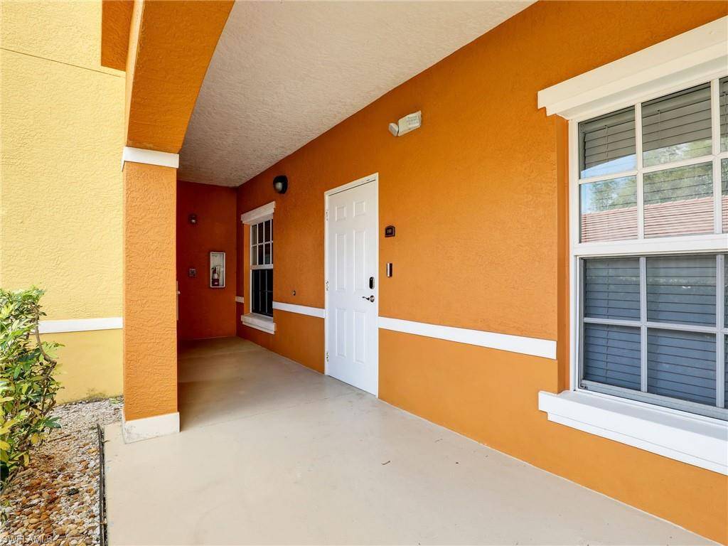 Naples, FL 34112,4420 Botanical Place CIR #9