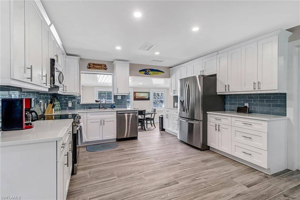 Naples, FL 34112,3470 Lakeview DR