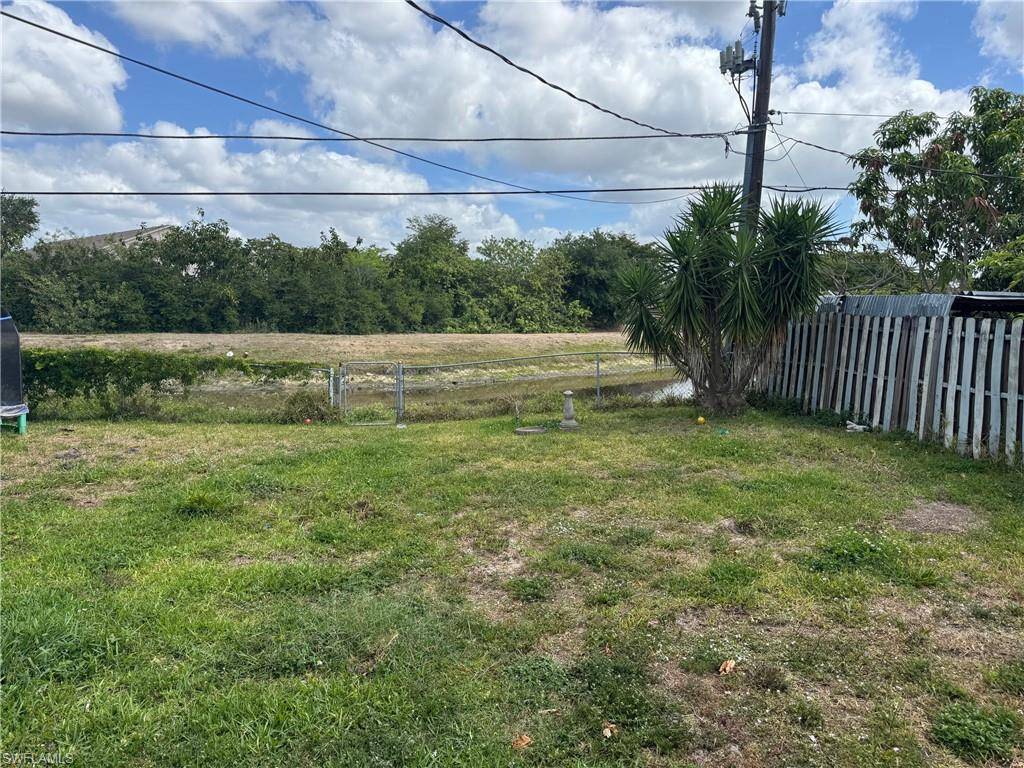 Naples, FL 34113,5317 Dixie DR