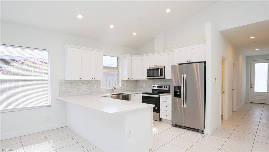 Naples, FL 34108,835 106th AVE N