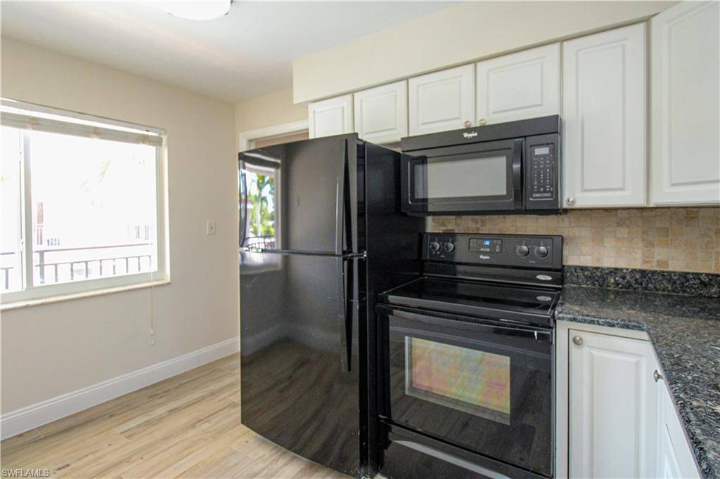 Naples, FL 34102,2102 Alamanda DR #202