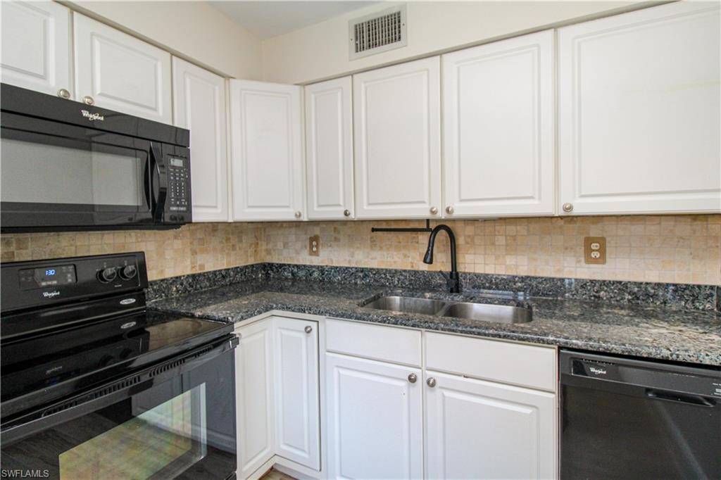 Naples, FL 34102,2102 Alamanda DR #202