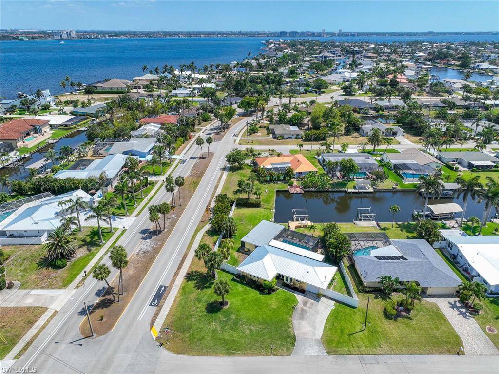 Cape Coral, FL 33904,1448 Willshire CT