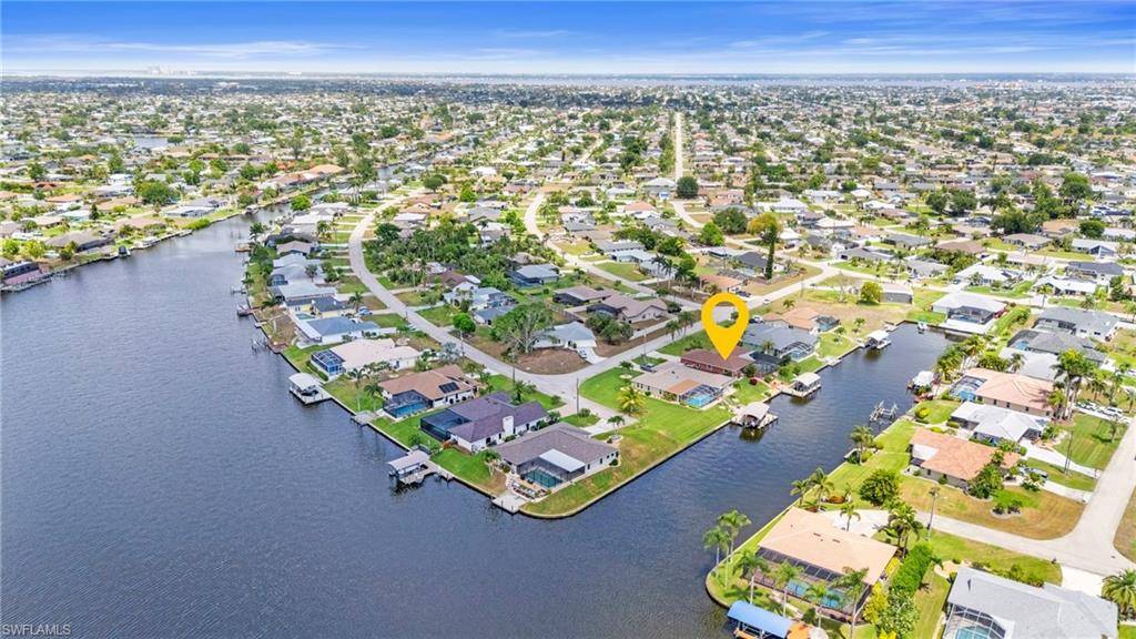 Cape Coral, FL 33904,206 SE 34th TER