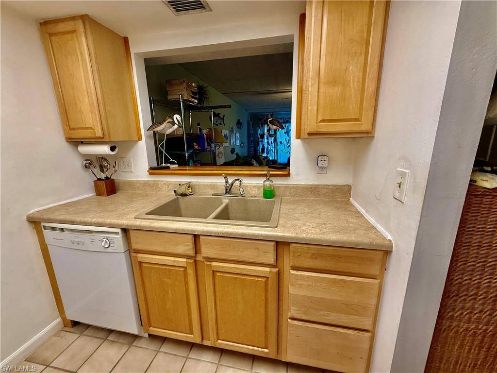 Fort Myers, FL 33901,3706 Broadway #18