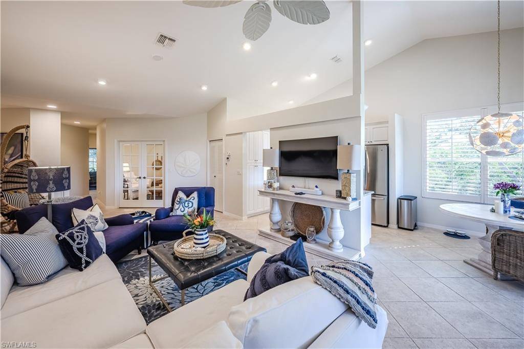 Bonita Springs, FL 34134,27011 LAKE HARBOR CT #201
