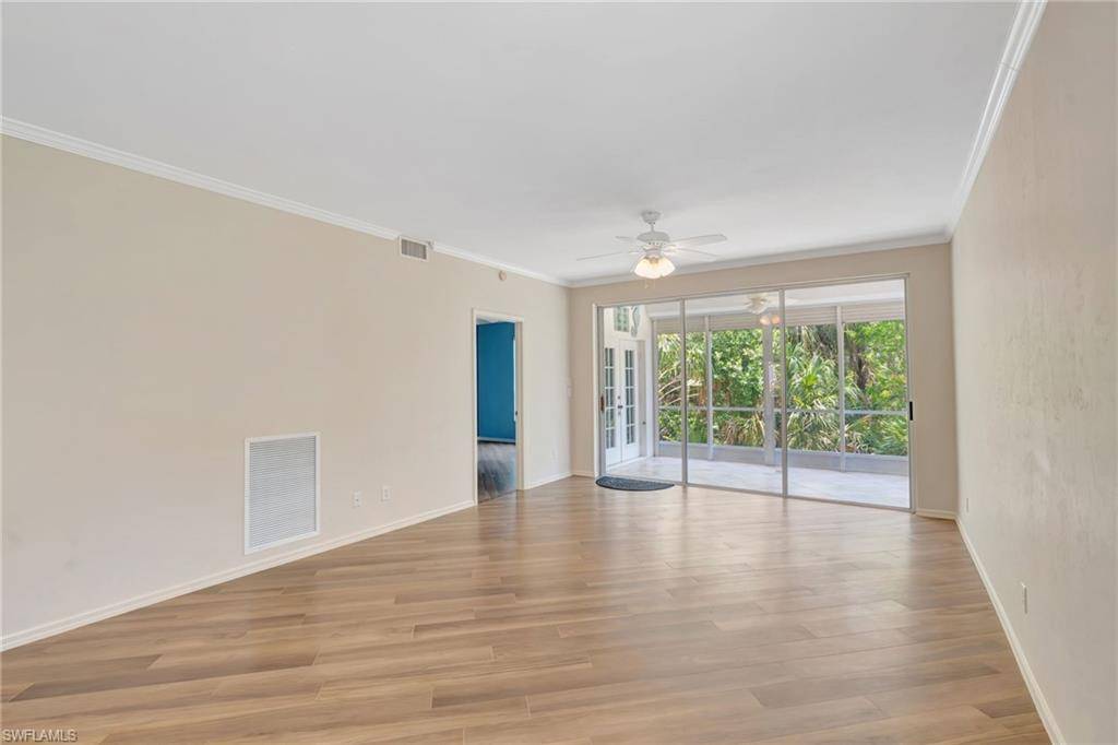 Naples, FL 34110,737 Wiggins Lake DR #102