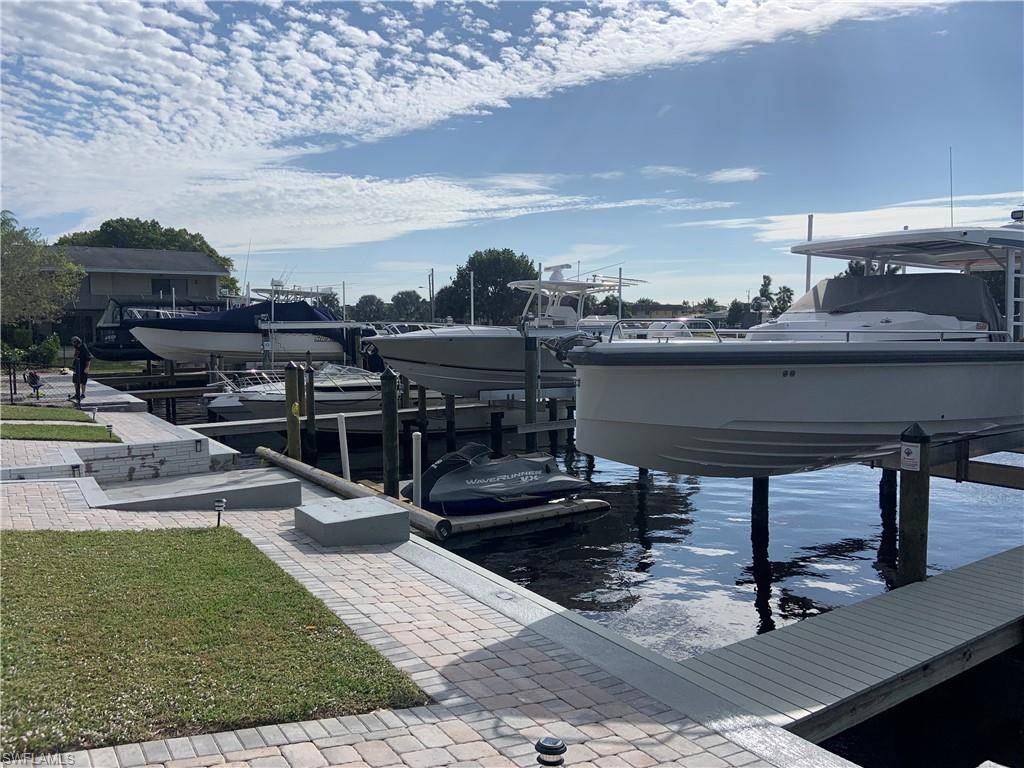 Cape Coral, FL 33904,1726 Bikini CT