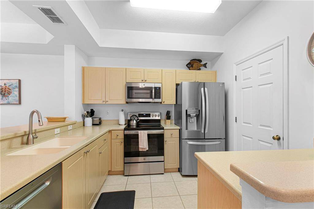 Fort Myers, FL 33919,9005 Colby DR #1904
