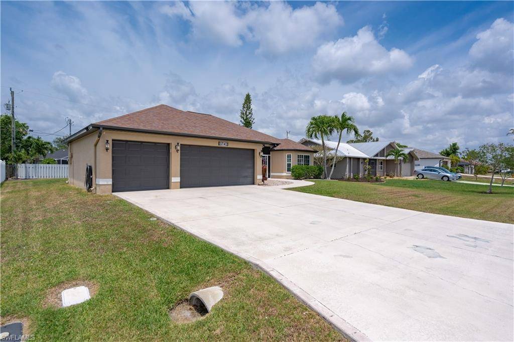 Cape Coral, FL 33904,3742 SE 3rd PL