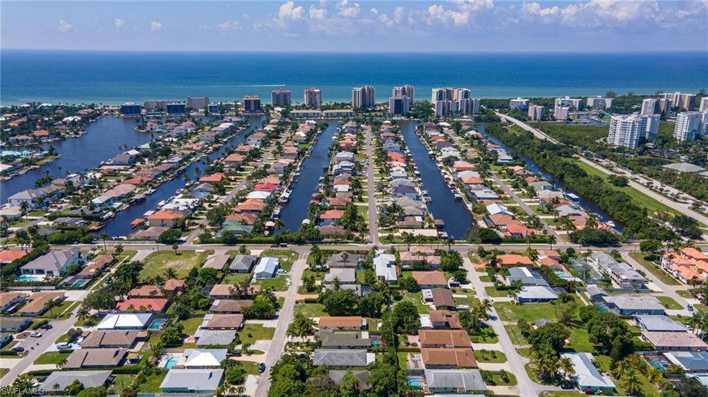 Naples, FL 34108,517 108th AVE N