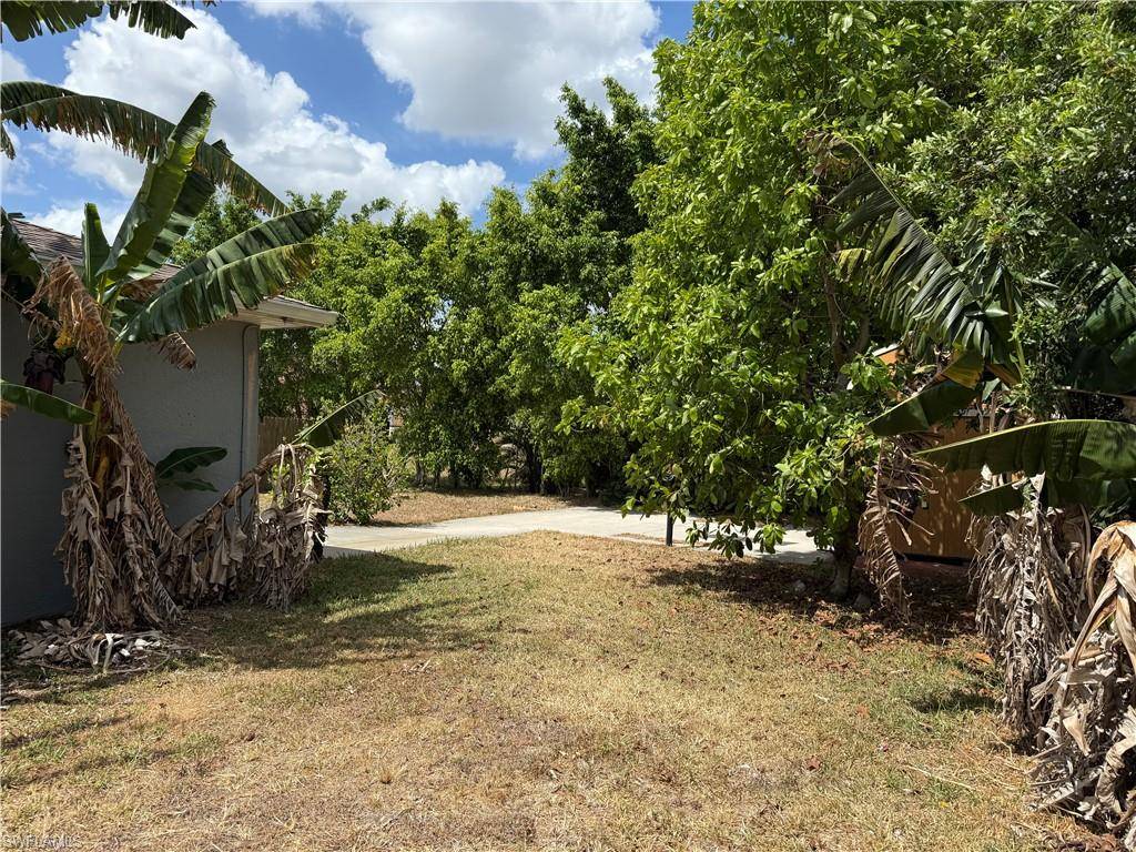 Lehigh Acres, FL 33973,724 Harold AVE S
