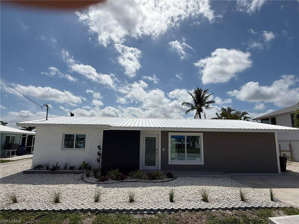 Matlacha, FL 33993,2823 Janet ST